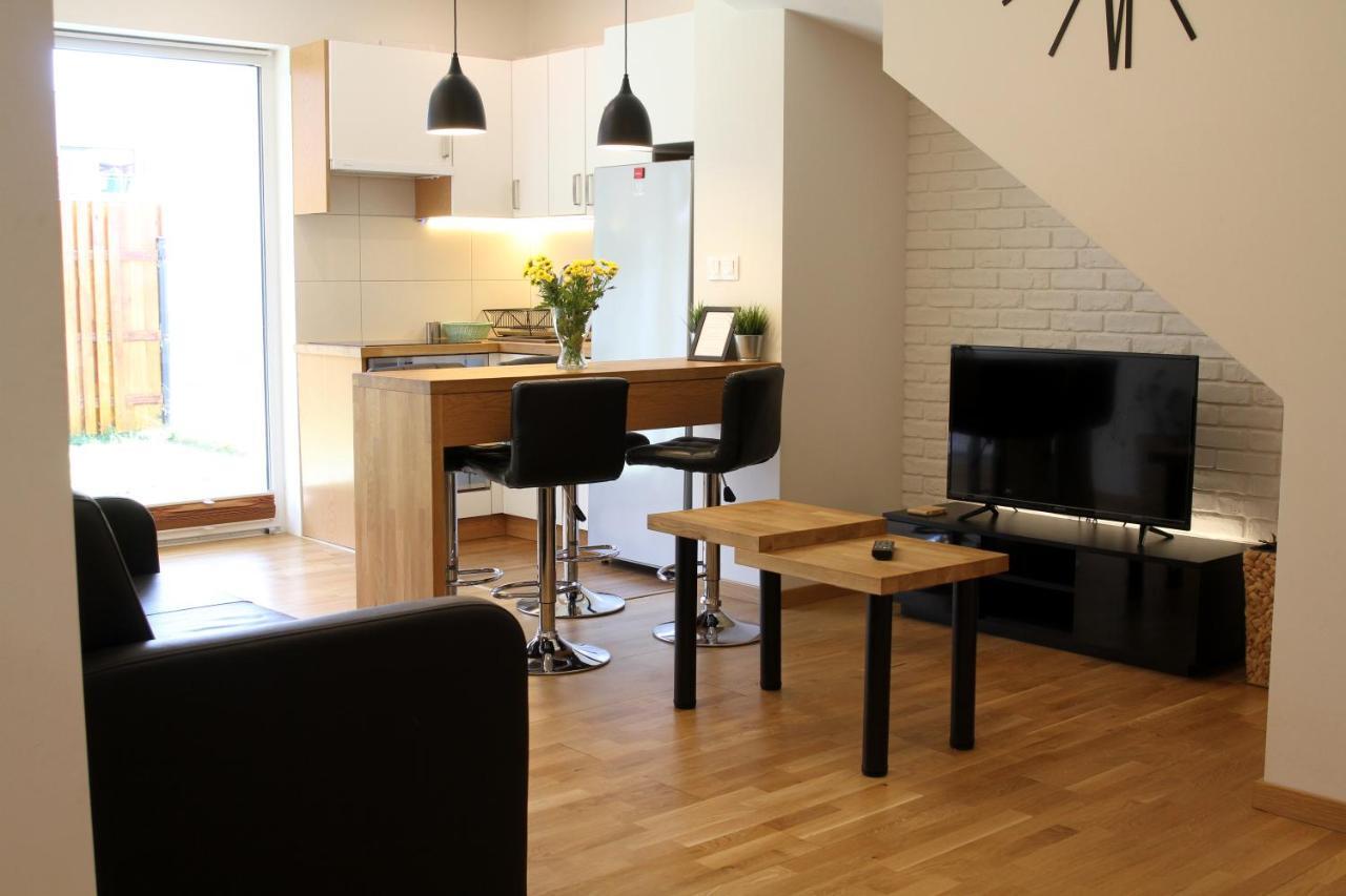 Lawendowy Zakatek - Klimatyzacja - Ogrodek - Prywatny Parking Apartment Rzeszow Bagian luar foto
